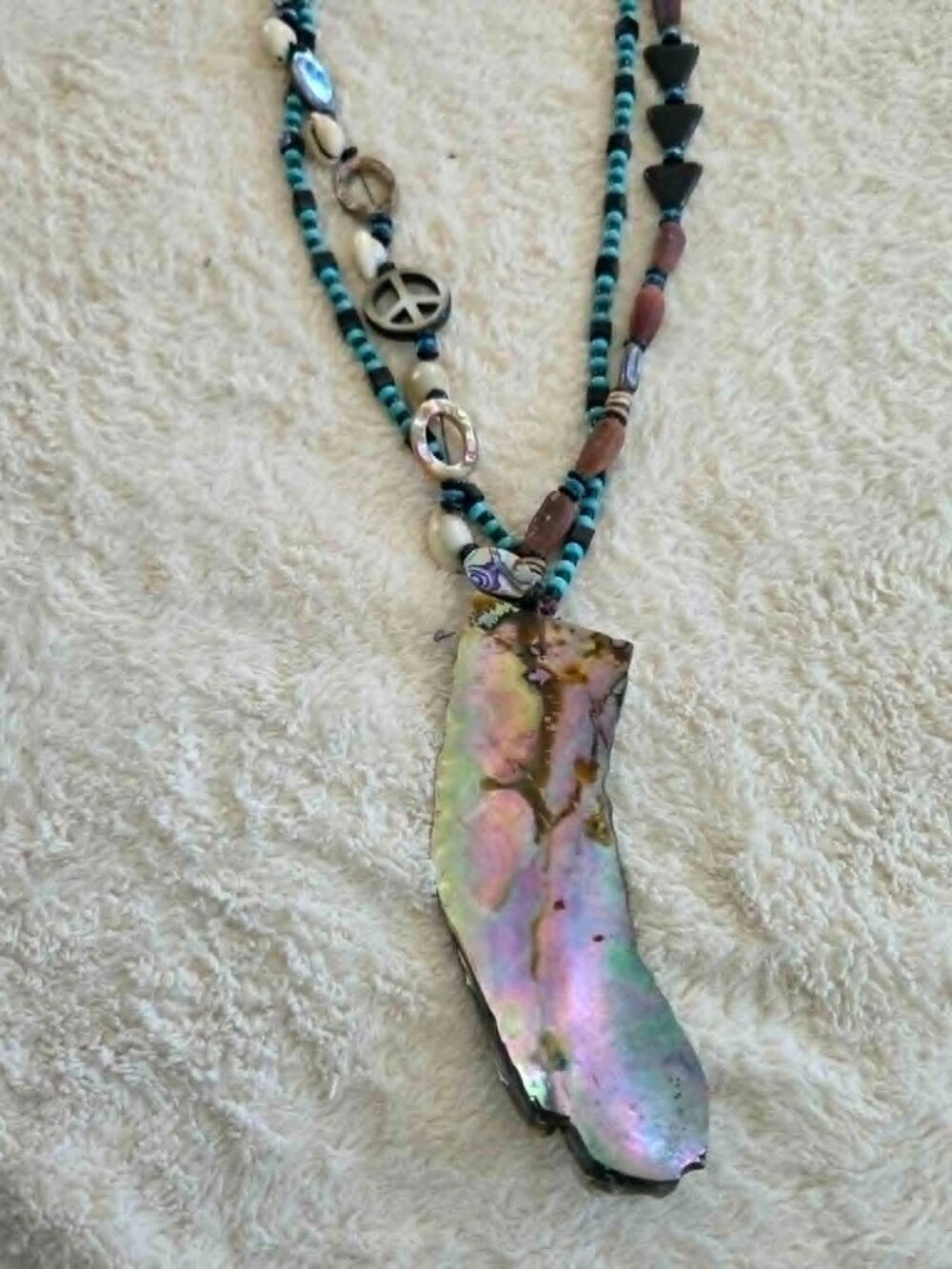 Handmade Native American Necklace with California shaped abalone centerpiece - Picture 2 of 2